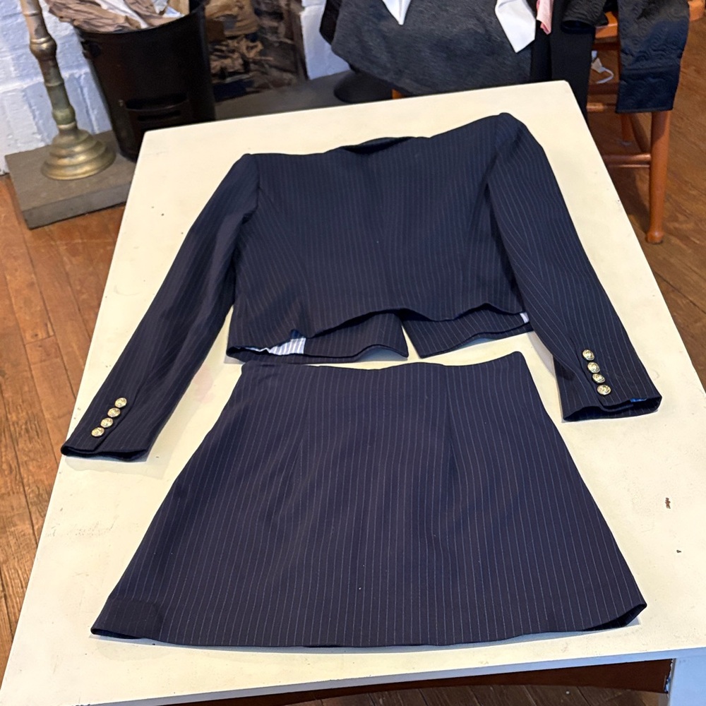 Elegant Navy Blazer and Skirt Set - Picture 2 of 4